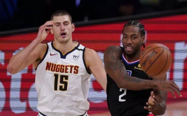 aoke-NBA焦点战，东契奇40+三双独行侠加时险胜快船